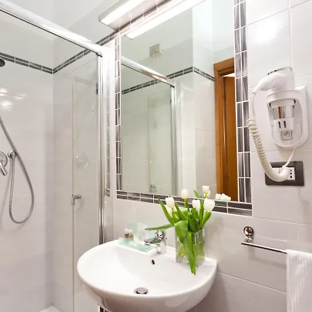 Helvetia Hotel 3*