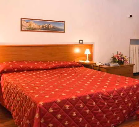 Helvetia Hotel Gênes