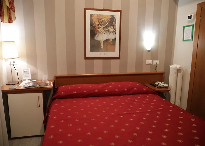Helvetia 3* ג'נובה