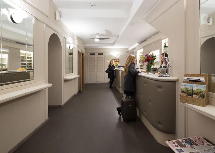 Otel Helvetia Cenova